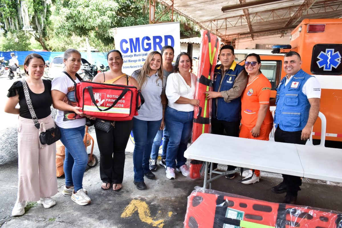 Estrategia de Brigadas Comunitarias como respuesta a emergencias en Buga